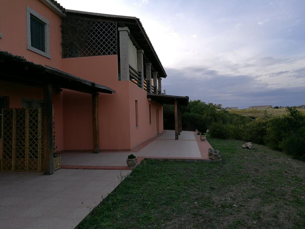 Country House Vignola Mare Aglientu Exteriér fotografie