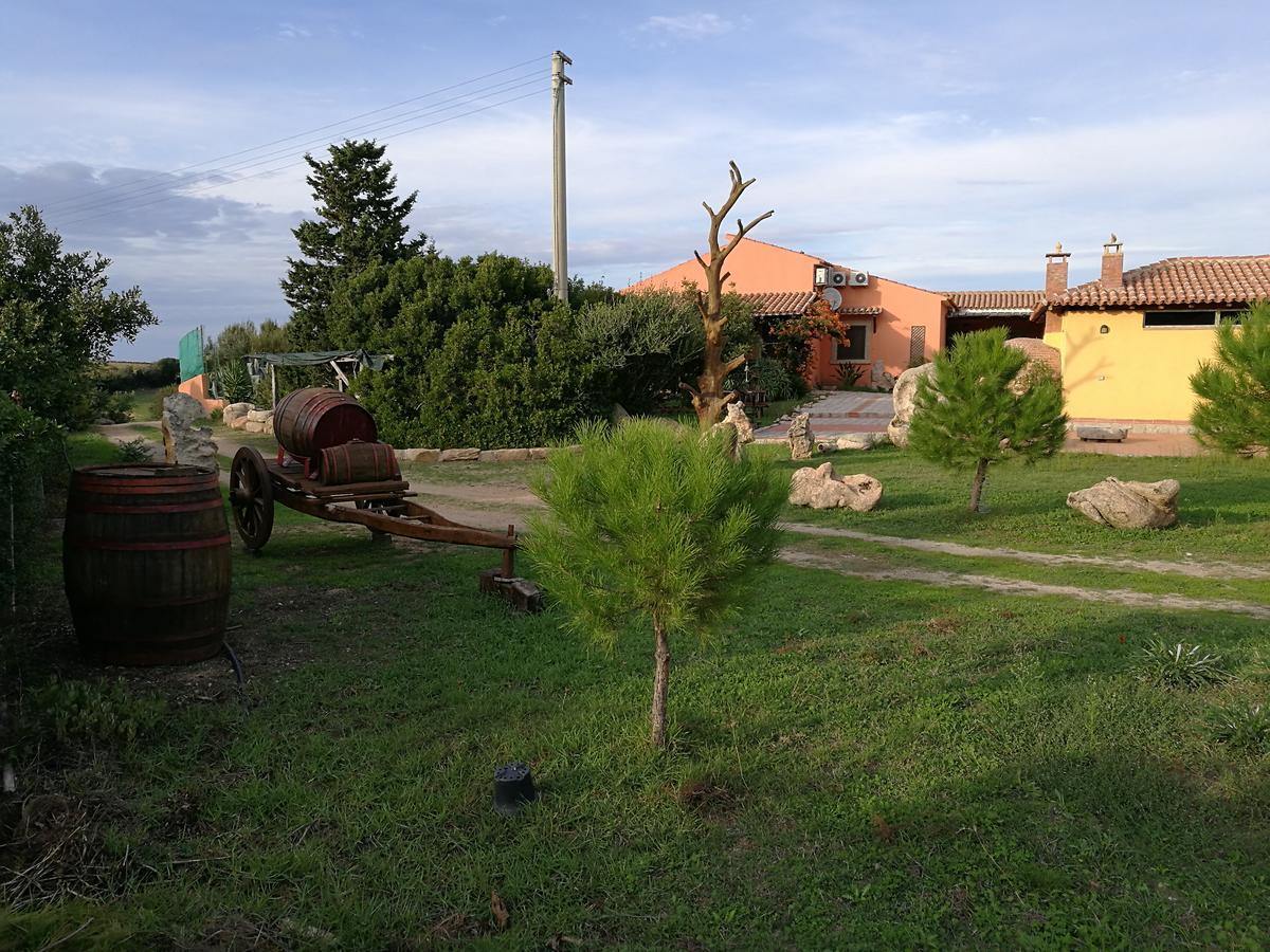 Country House Vignola Mare Aglientu Exteriér fotografie